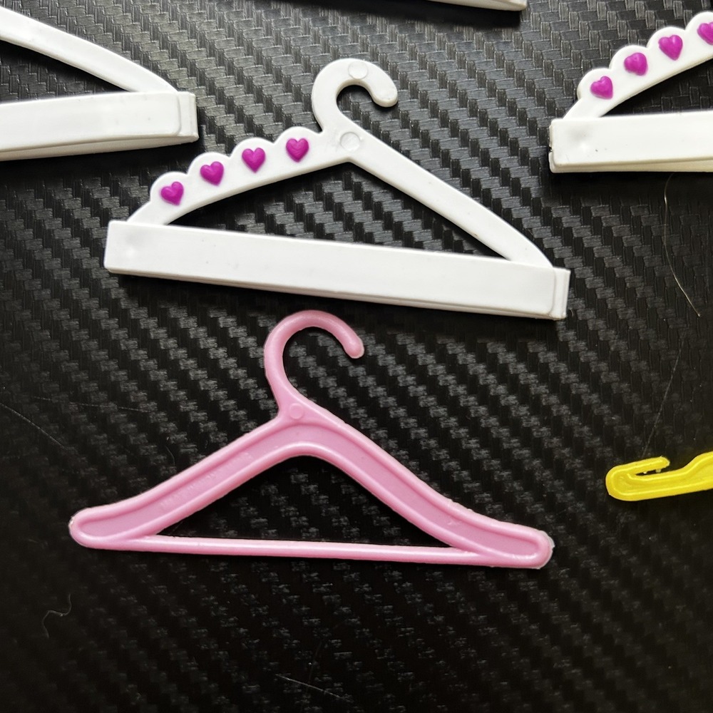 Vtg Barbie 80s 90s White Pink Heart Snap N Store Doll Misc Hangers Lot of 13 - Picture 3 of 5